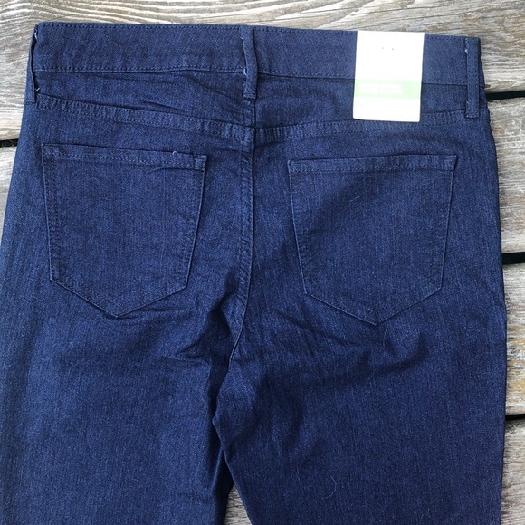 NWT Dark wash Old Navy Super Skinny Mid Rise 8 - Picture 5 of 6